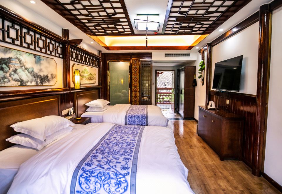 Furong Town Shuiyunxuan Inn (Furong Town Scenic Area)Guestroom - Near River (2 beds)