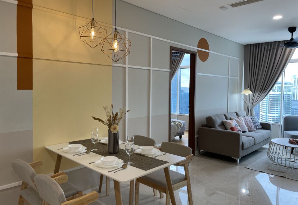 Sky Suites KLCC Homestay by BIRDY STAYDeluxe Apartment