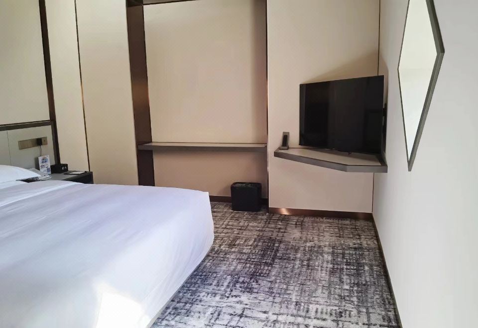 晴云·映日連通房