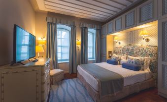 RuinAdalia Hotel - Housity
