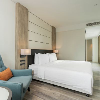 標準轉角雙人床房 曼谷索拉利亞西鐵飯店優惠