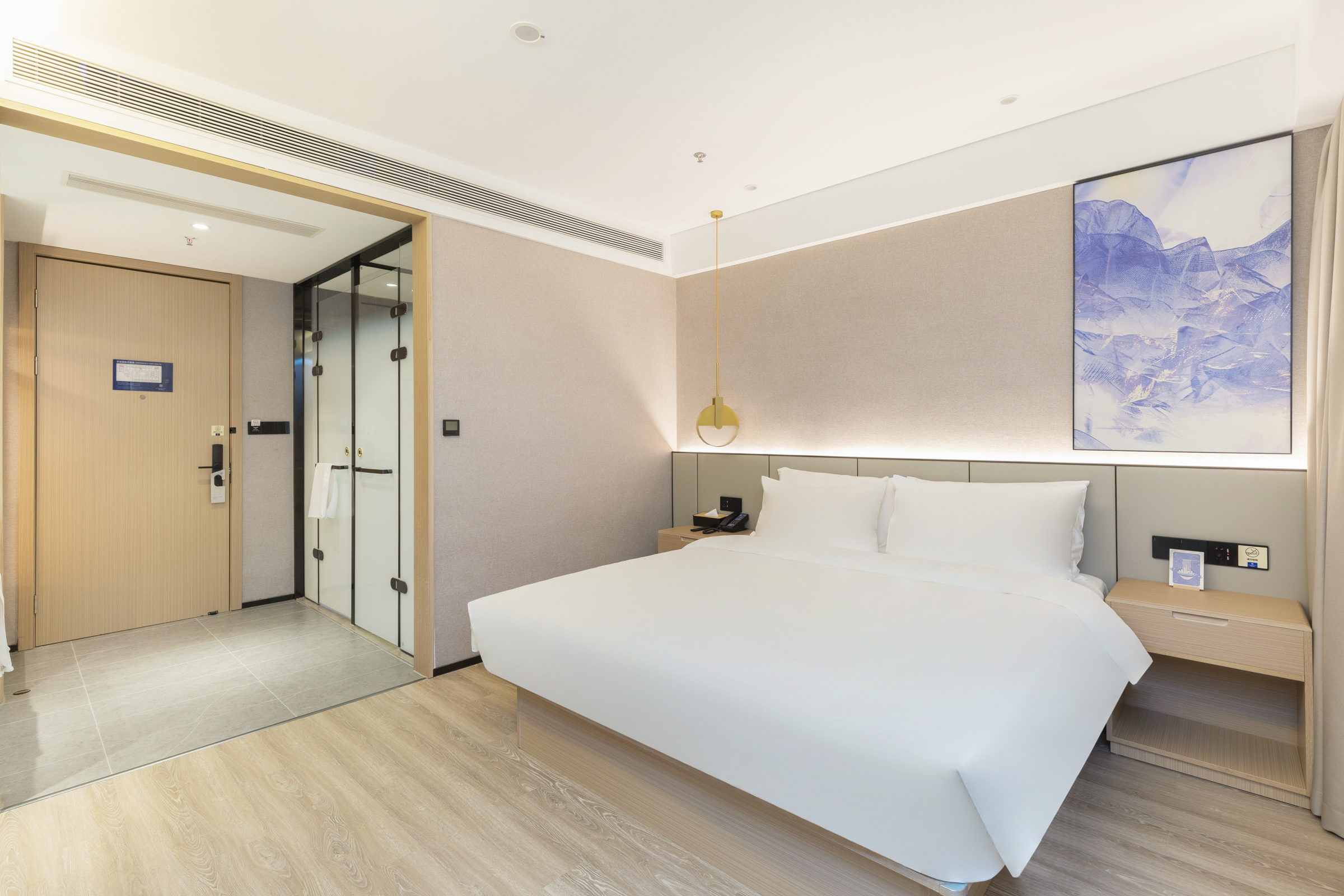 大床房（可投屏55寸电视+喜临门床垫+自助洗衣）