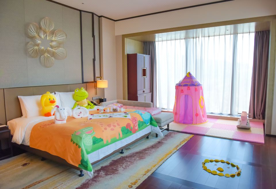 高级海湾景观超大床房小童主题（一线海景+卡通布置）