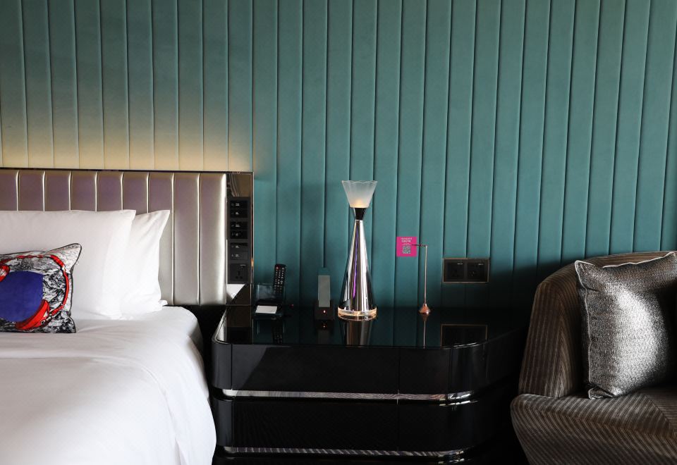 奇妙湖景客房大床房