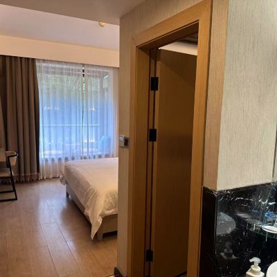 雲捲雲舒大床房 象山璞雲飯店（桂林兩江四湖東西巷店）優惠