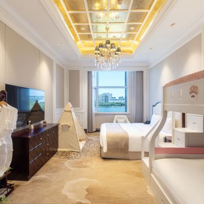 童趣湖景家庭房【大床+上下鋪+小童玩具】 唐山國豐維景國際大酒店優惠