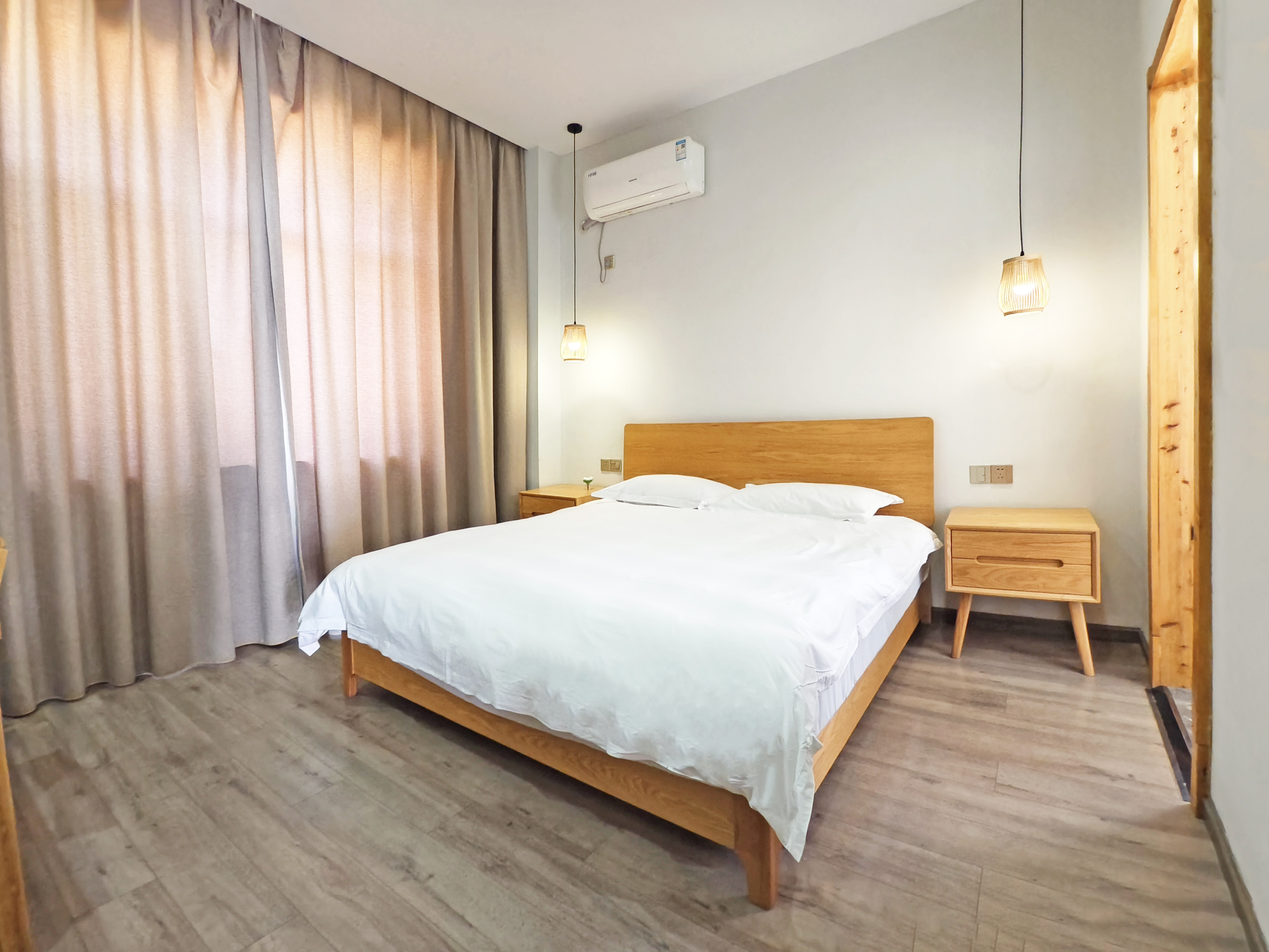 鸟宿-观山文景大床房