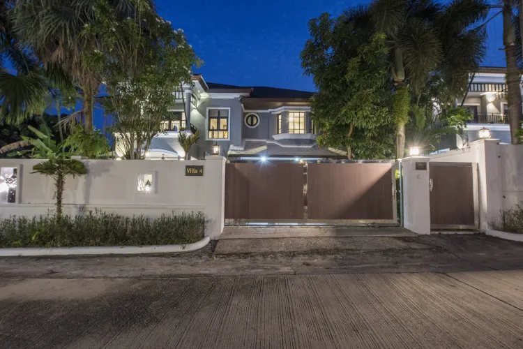 วิลล่า 3 ห้องนอน 4