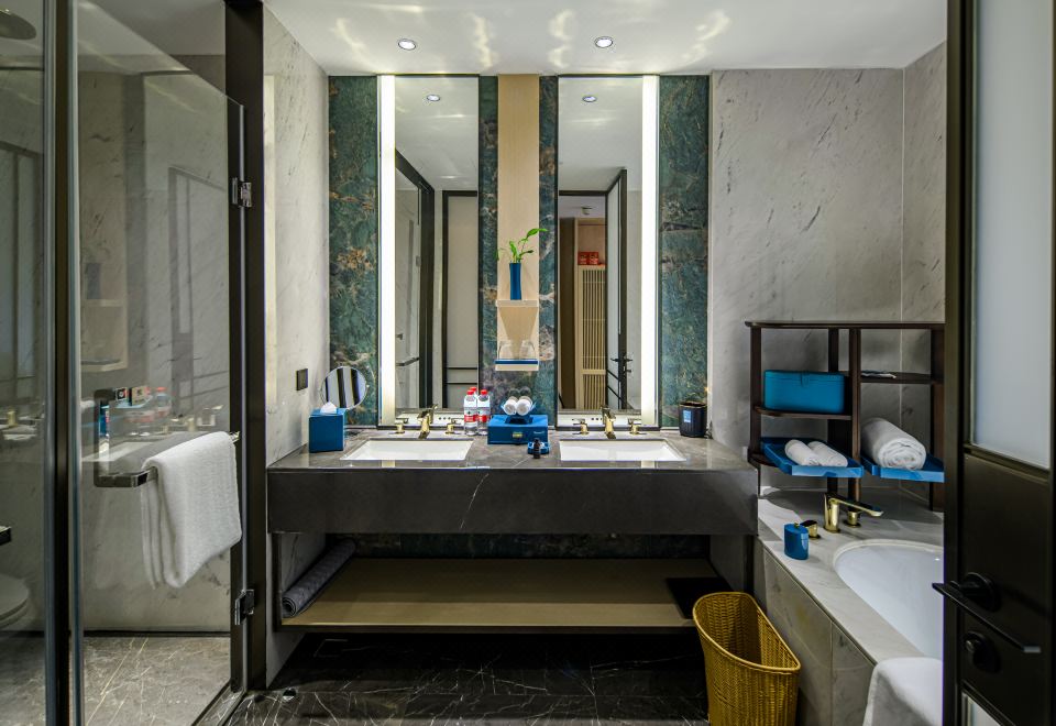 豪華湖景雙床房