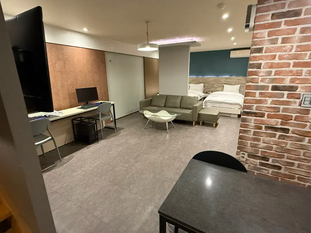 Hotel 5wol - Daegu