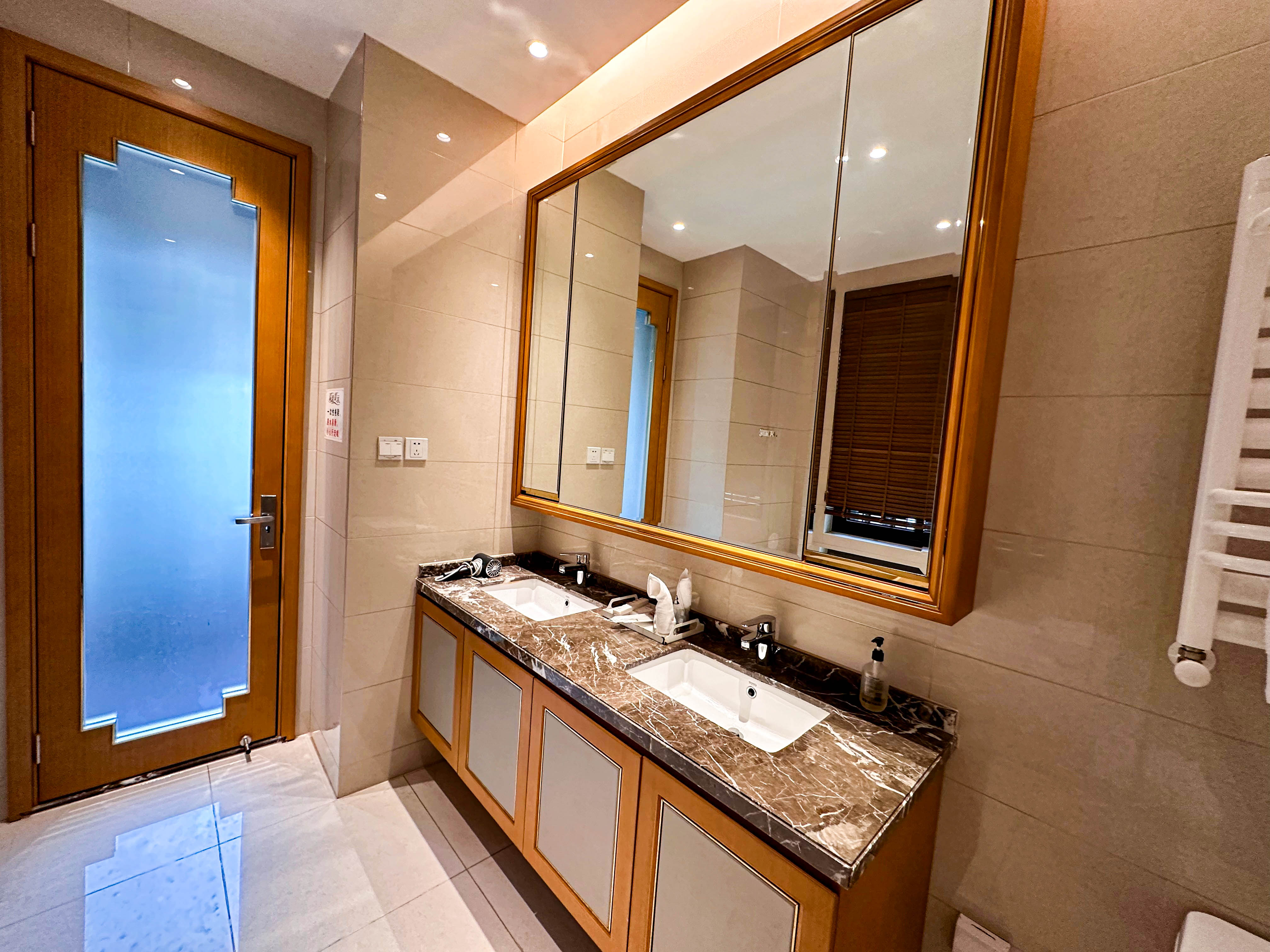 三房三衞徽韵·新中式商务雅院