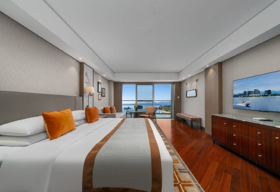 3號樓一線湖景大床房（帶梳化床）