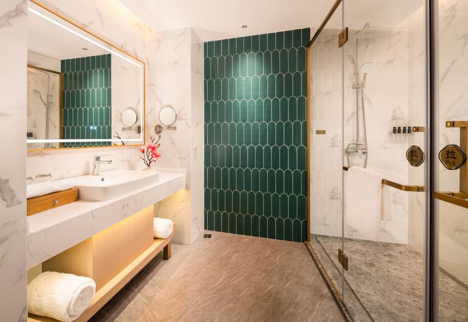 Guangzhou Wogo Yuanbao HotelBusiness Suite-King Size Bed