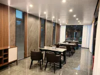 Luoping Laiye Hotel Hotels in Luopingxian