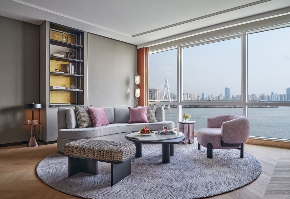 尊享行政海景套房|陽臺【270°海景】