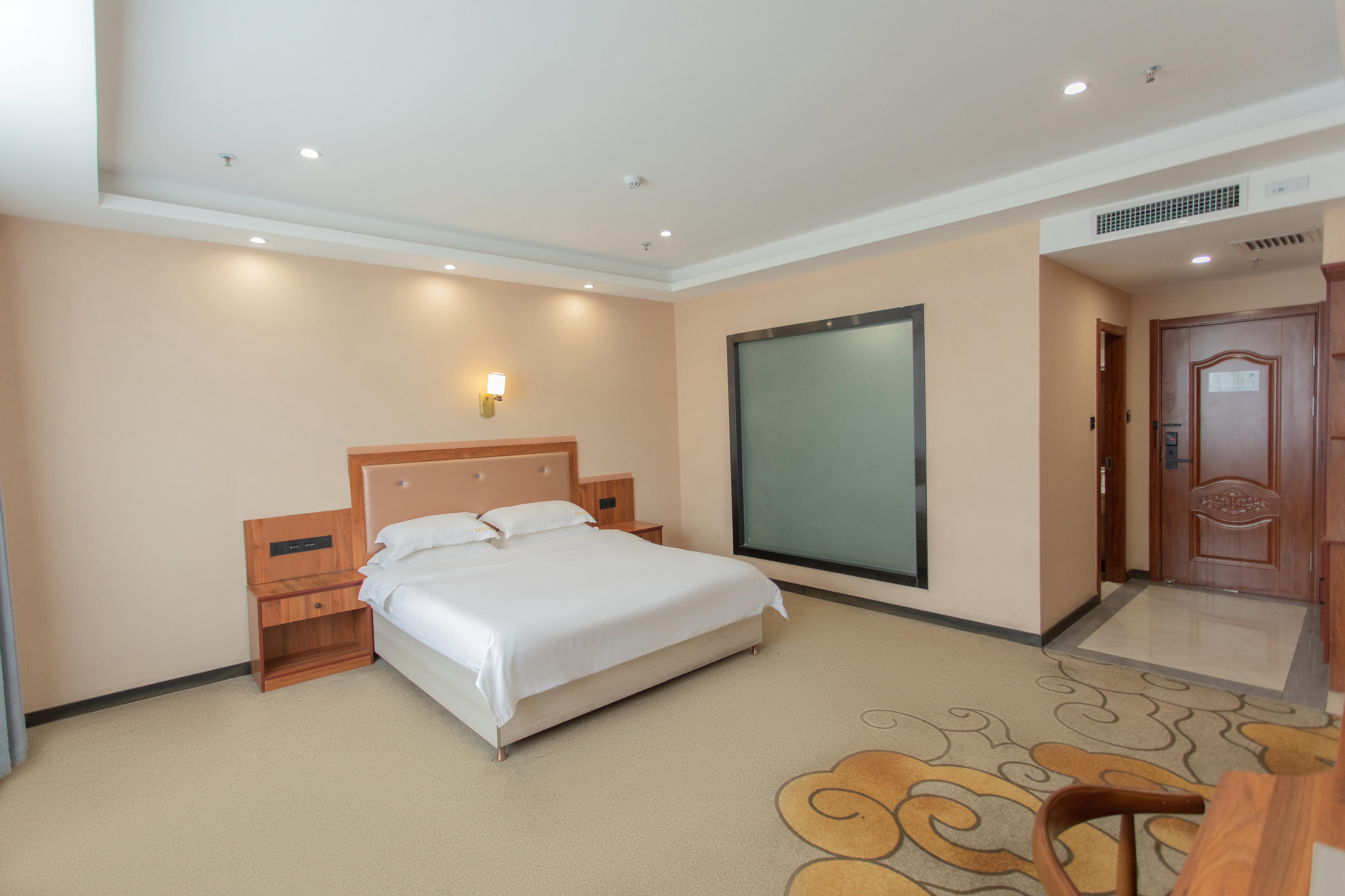 豪华中式大床房（舒适床品+超大空间）