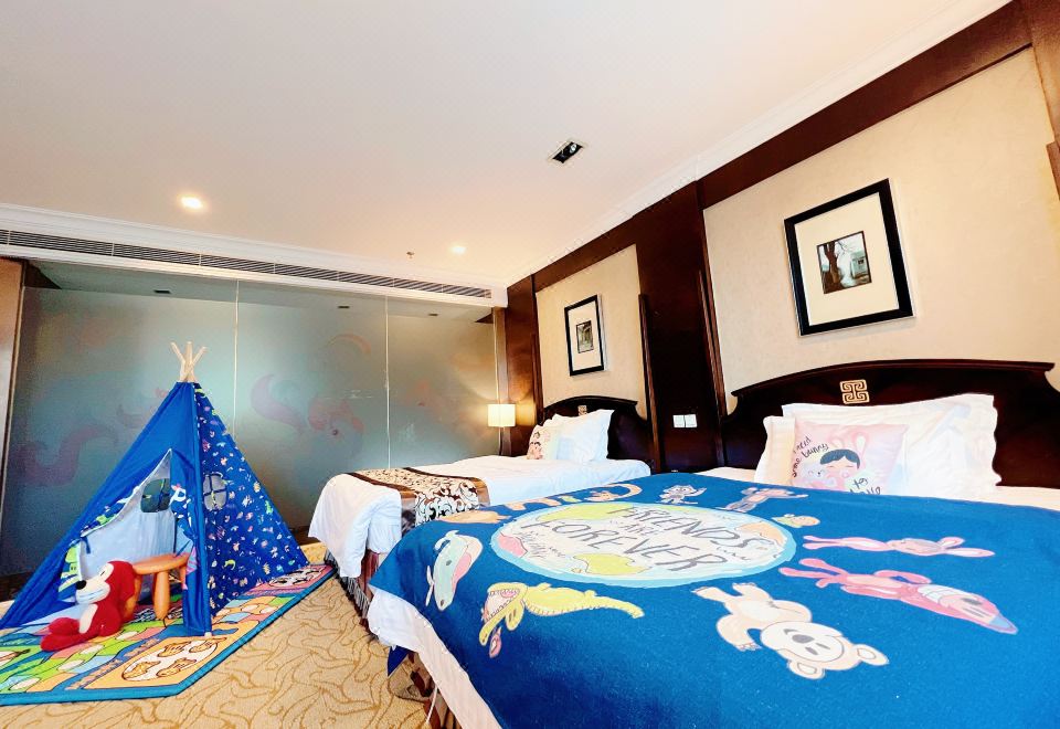 大嘴猴主题亲子房