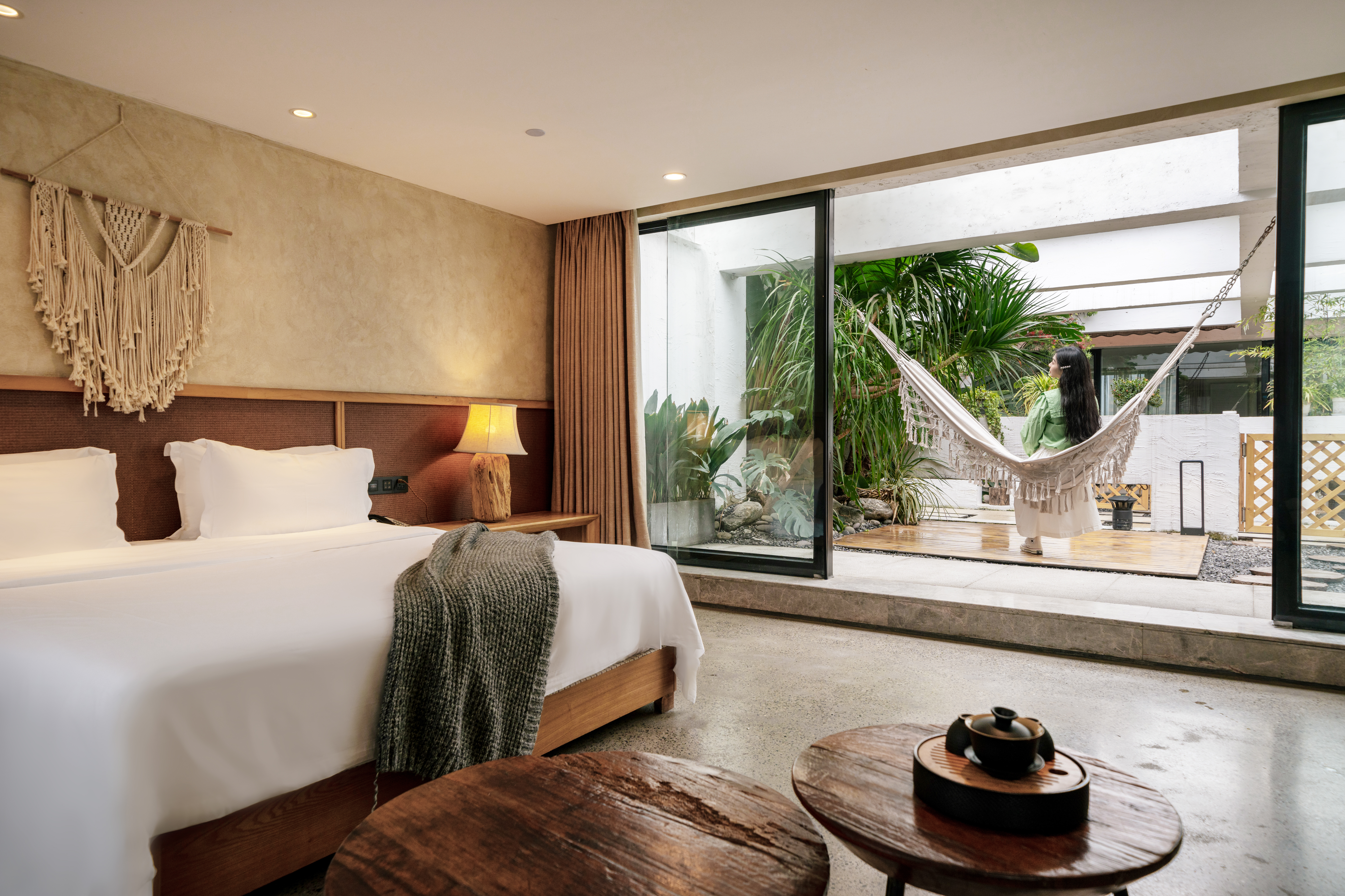 花园泡池大床房