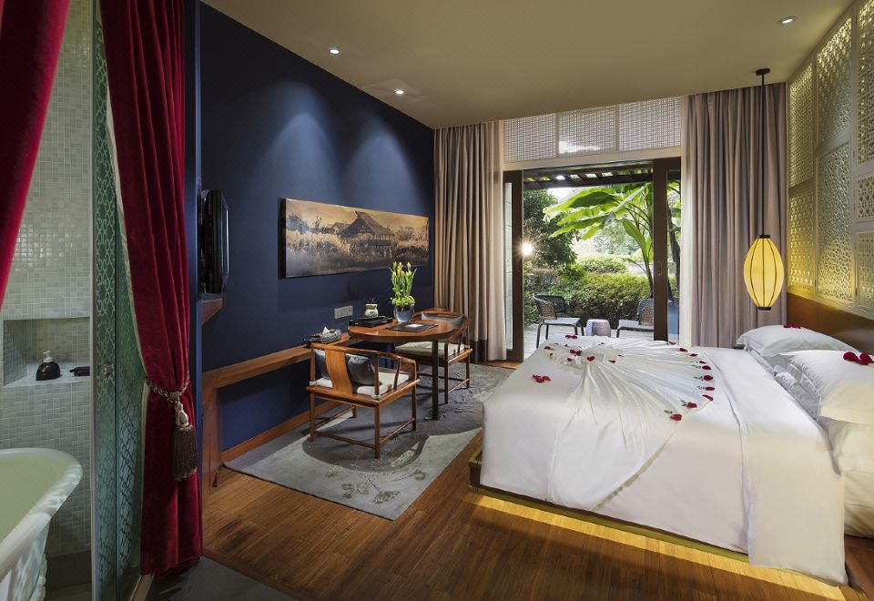 豪华园景大床房