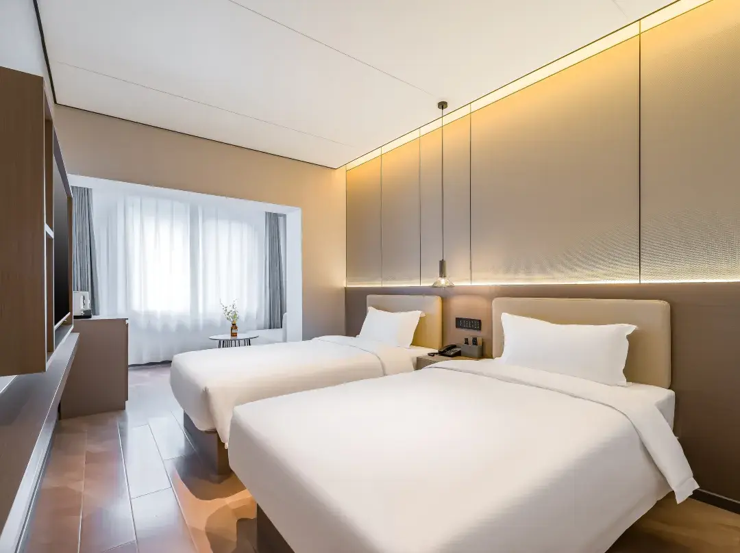...And Hotel - Pékin