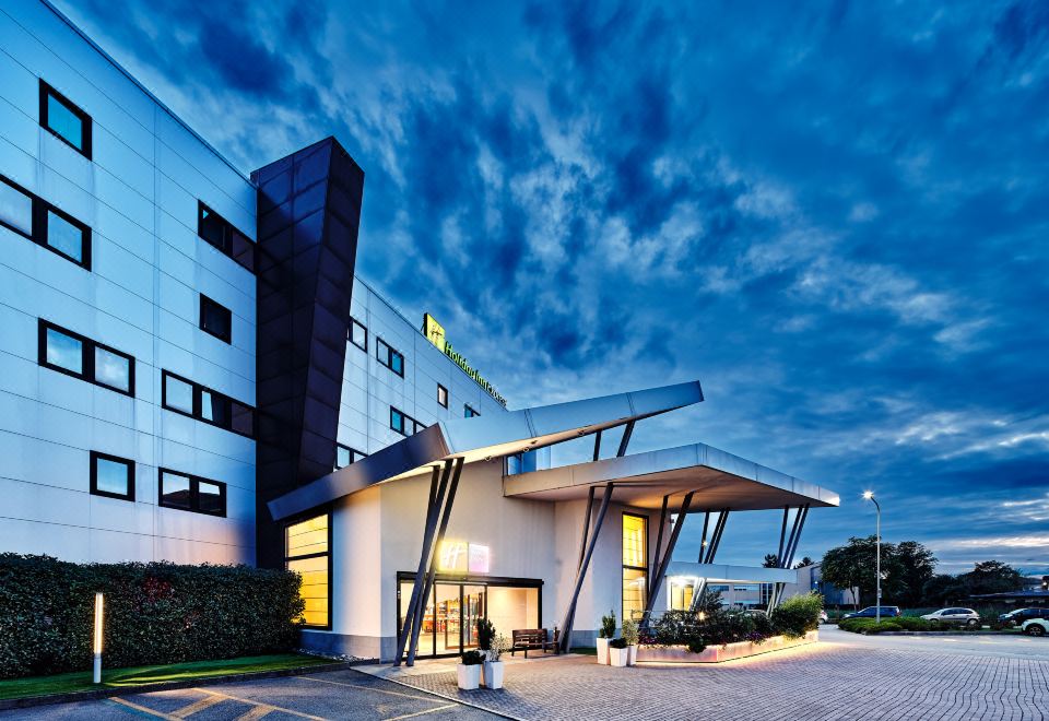 Hotel Holiday Inn Express Milan - Malpensa Airport, Exterior, Hotel Exterior