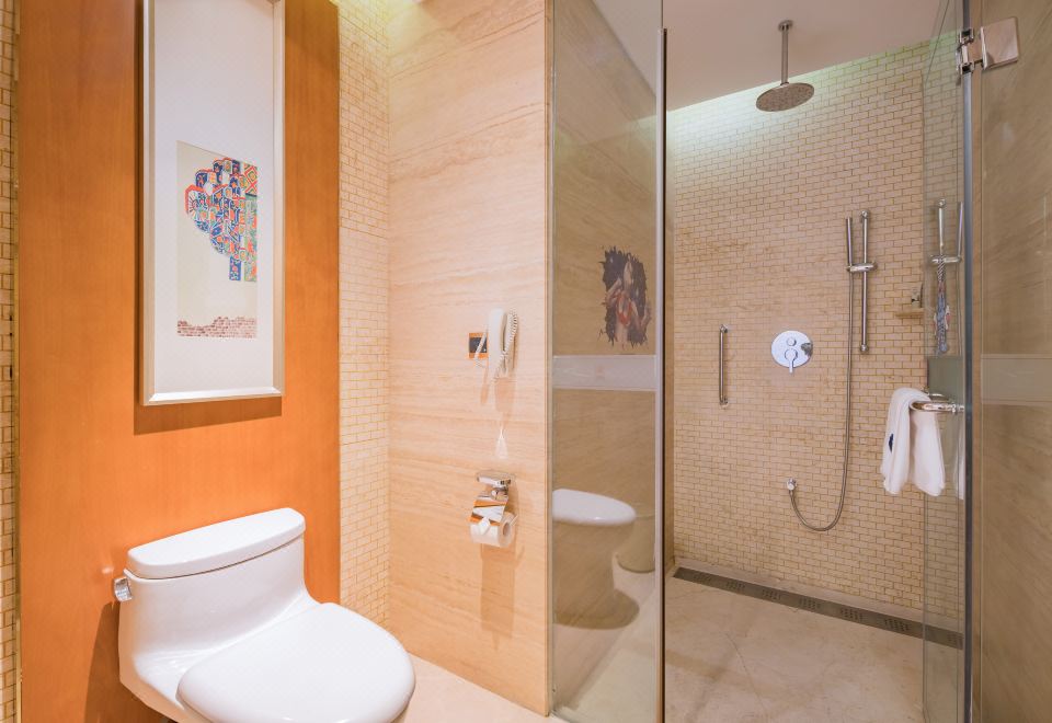 奥特曼豪华长城景观大床房