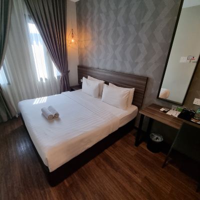 King Room With Window The Square Hotel Promo Code