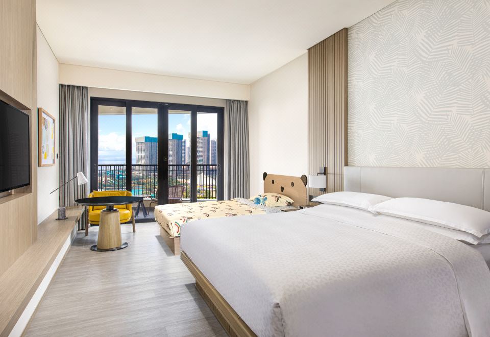 豪華海景家庭房（側海景）