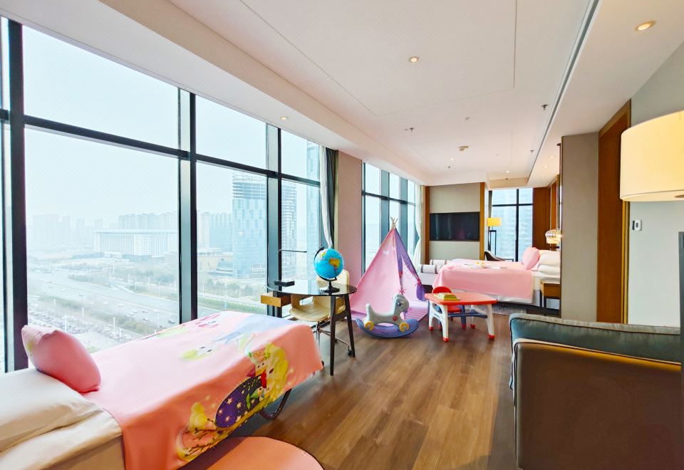 Sheraton Hotel KaifengStudio Children's Themed Suite