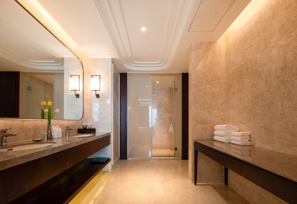 豪华家庭双床房【无烟+高楼层落地窗】