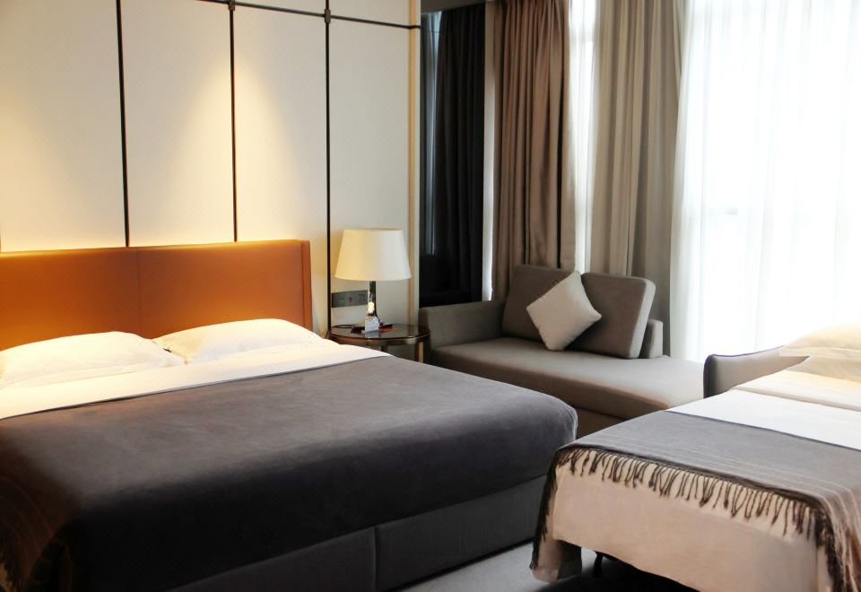 高級豪華三人間（浴缸+金可兒床墊+AccaKappa洗護）