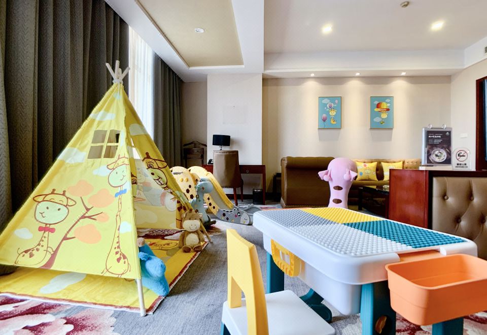 粉红公主亲子主题房（智能马桶+康养小屋+记忆枕）