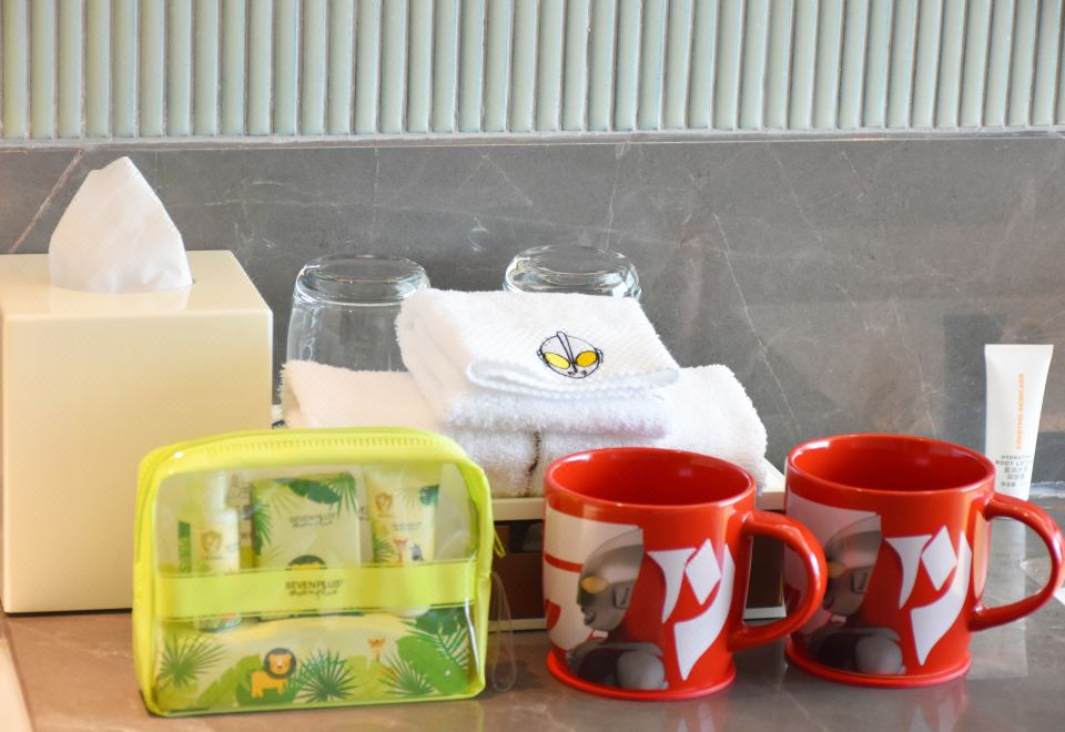 Hyatt Place Huangshan Train StationUltraman Double Bed Family Theme Room