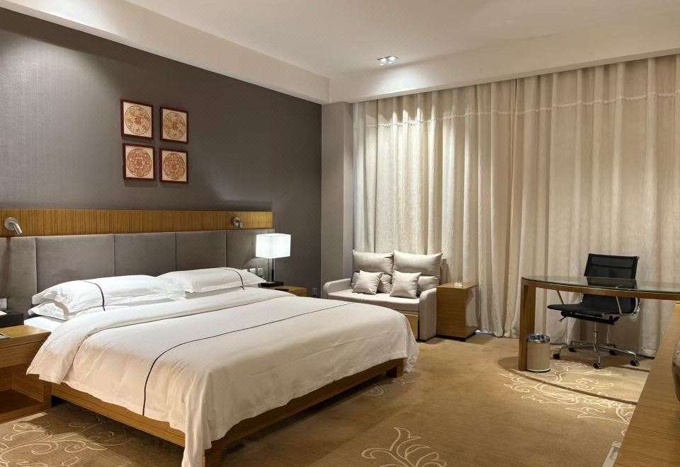 Guanfang Hotel QujingCozy Family Room