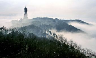 Meiyi Hotel (Zhangjiagang Jingang Xiangshan Branch)