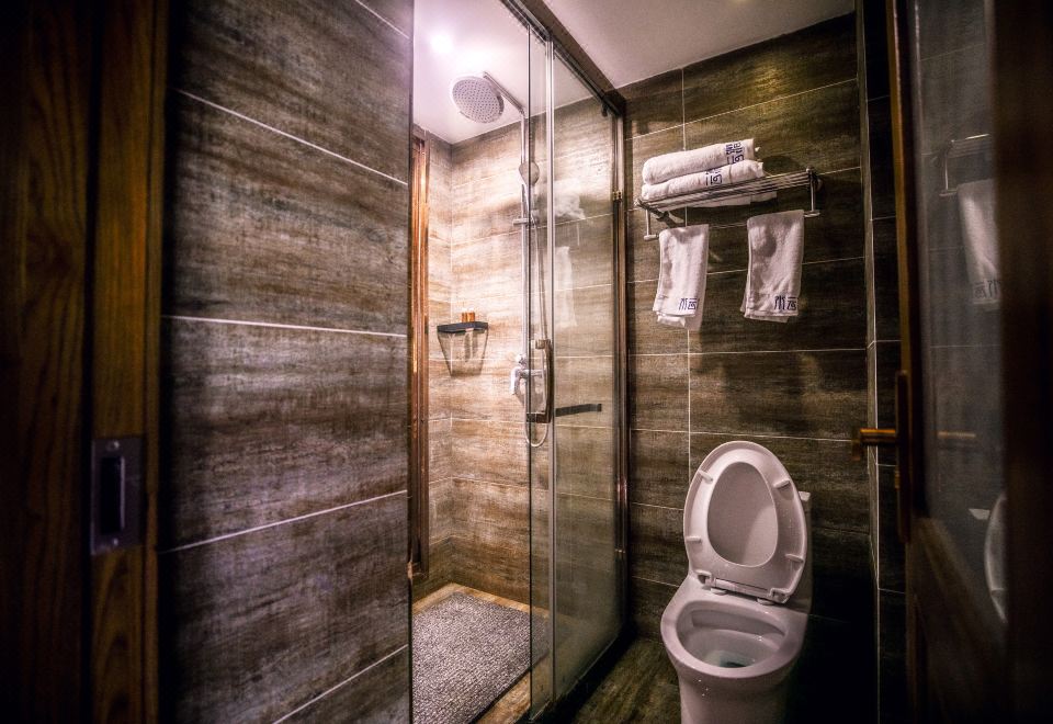 Furong Town Shuiyunxuan Inn (Furong Town Scenic Area)Guestroom - Near River (2 beds)