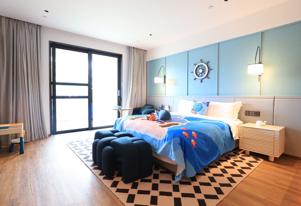 The pata hotel ZhuhaiOcean Baby Theme Family Suite (Smart Control + Mini Bar + Natural Latex Pillow)
