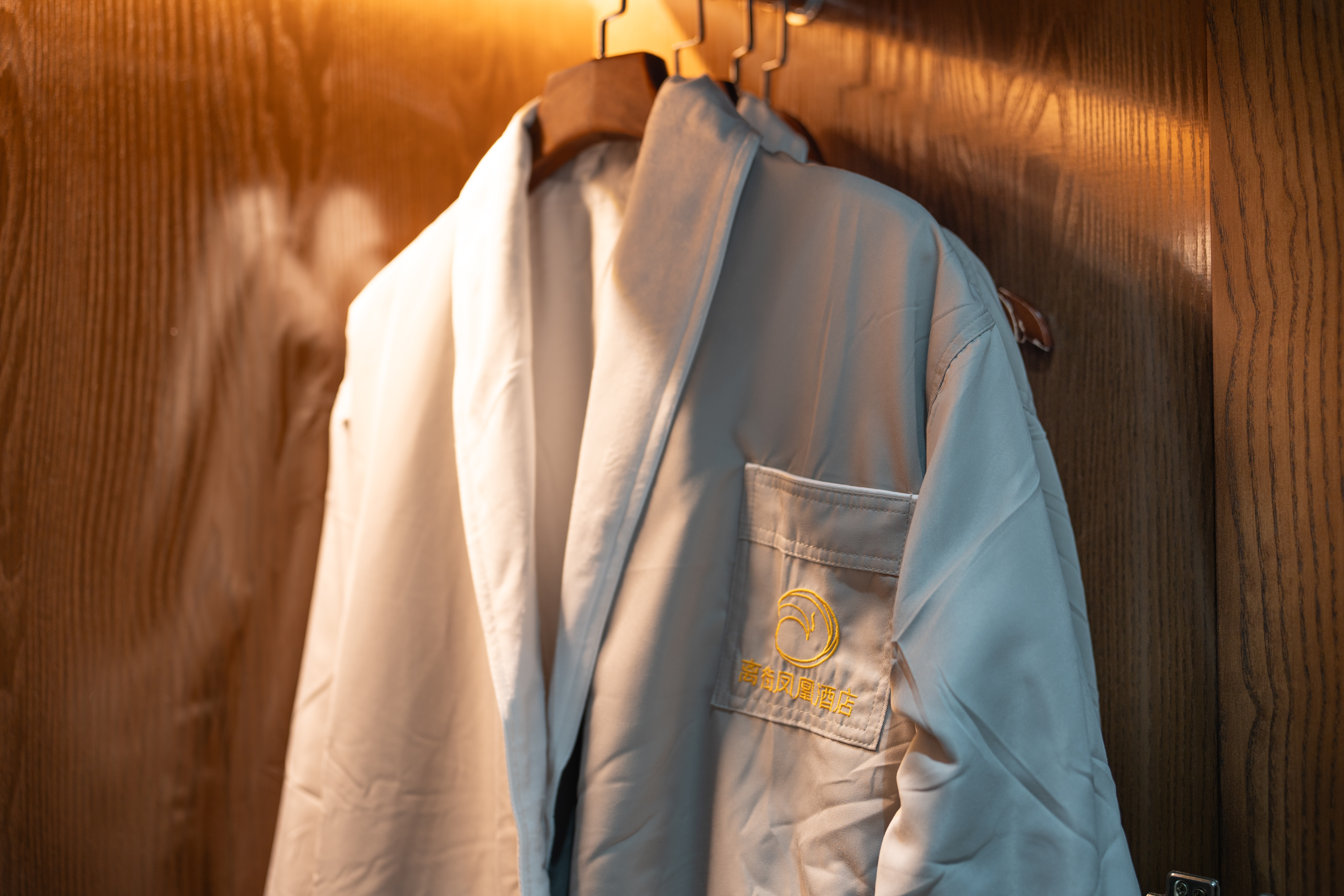 凤凰行政花园套房