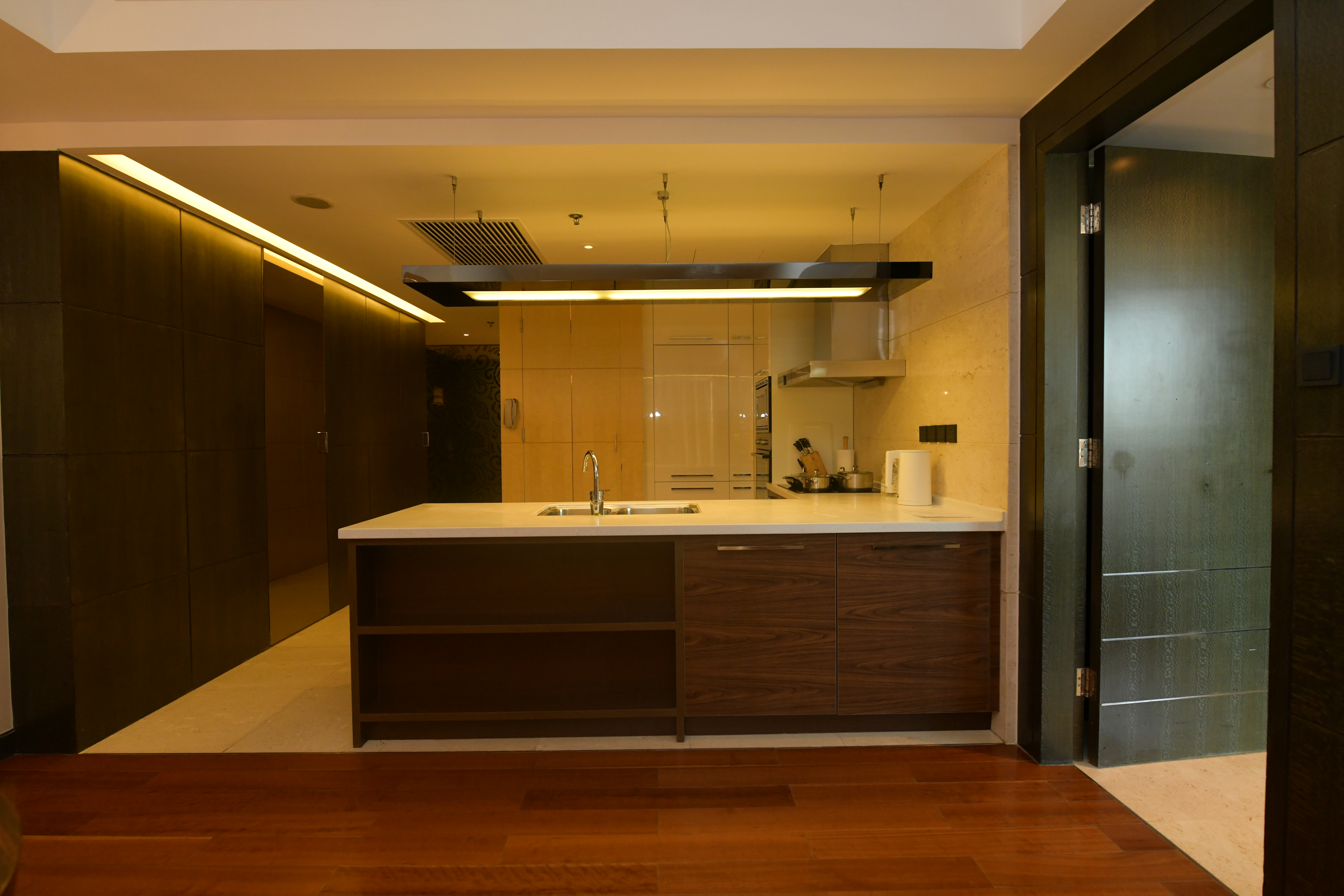 行政一居室套房