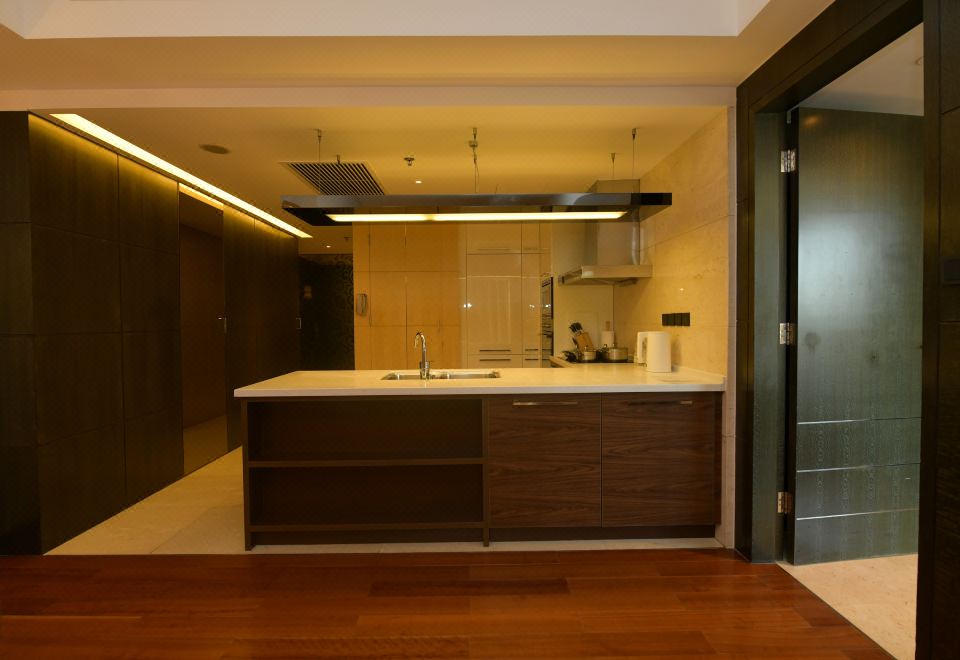 行政一居室套房