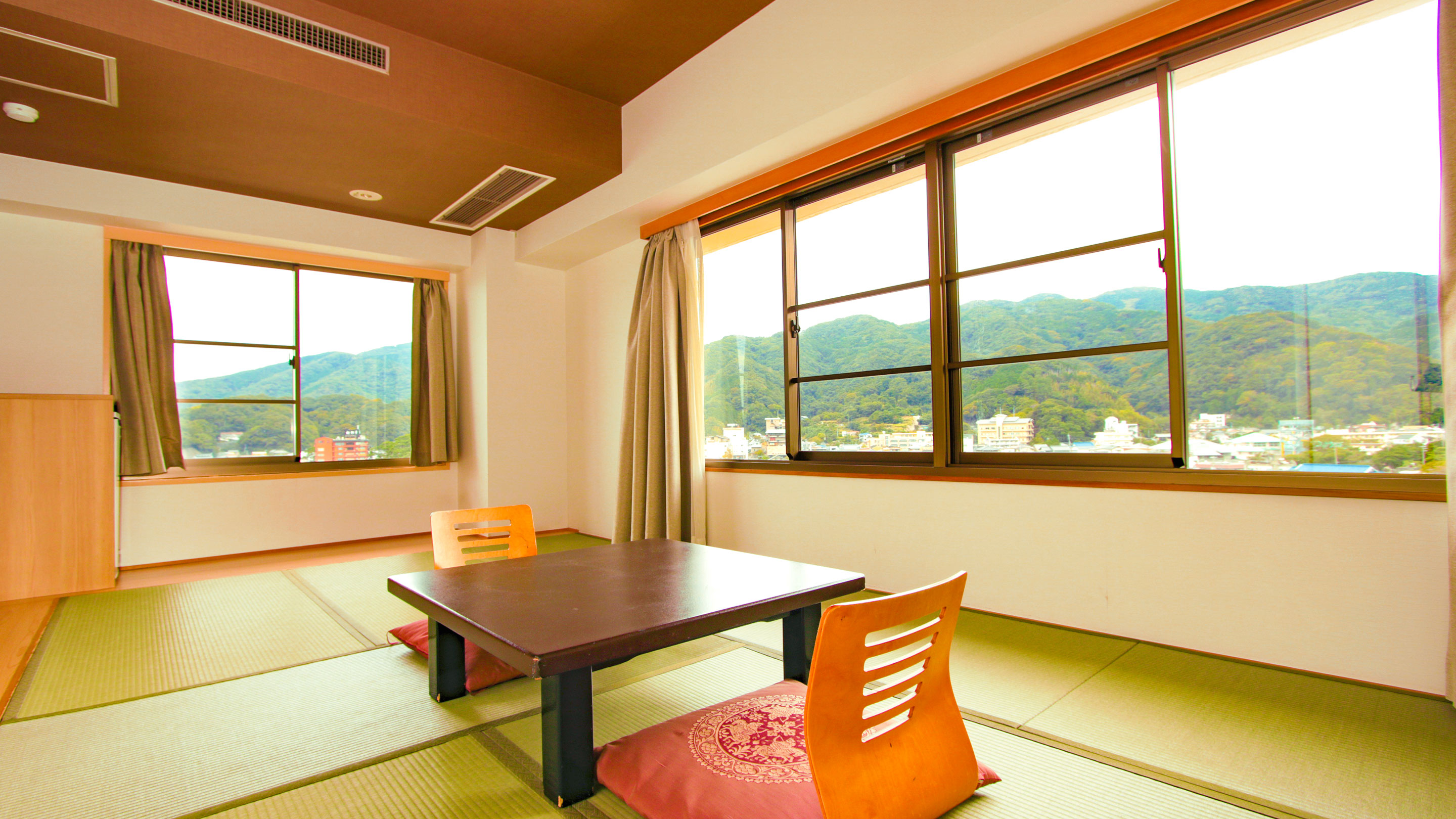 【禁烟】标准日式房，带9张榻榻米室内浴池（山侧）