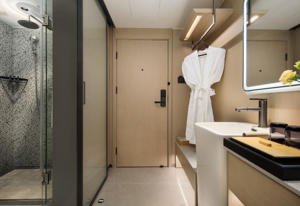 林间晨曦湖景双人间（全屋语音智控+65寸高清投屏电视