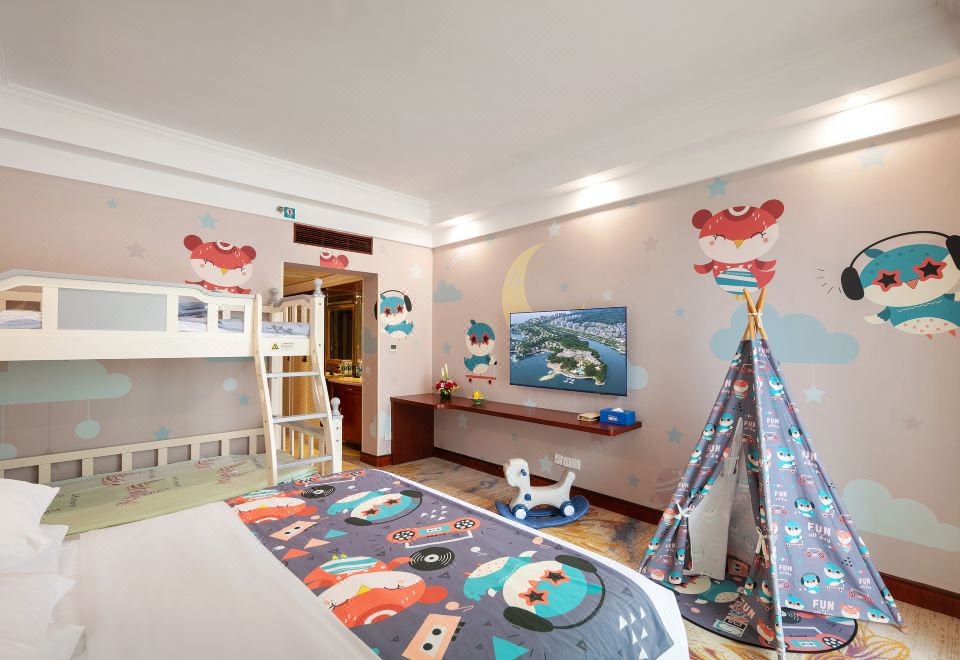 New Century Resort Qiandao LakeFamily Friendly Room (Bunk-Bed)