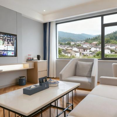 行政大床套房[超大床墊•電動窗簾•採光通透•私享浴缸] 柏高飯店（廣州北站花城路地鐵站店）優惠