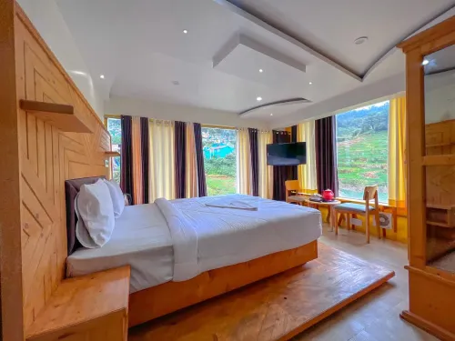 Rozana Retreat