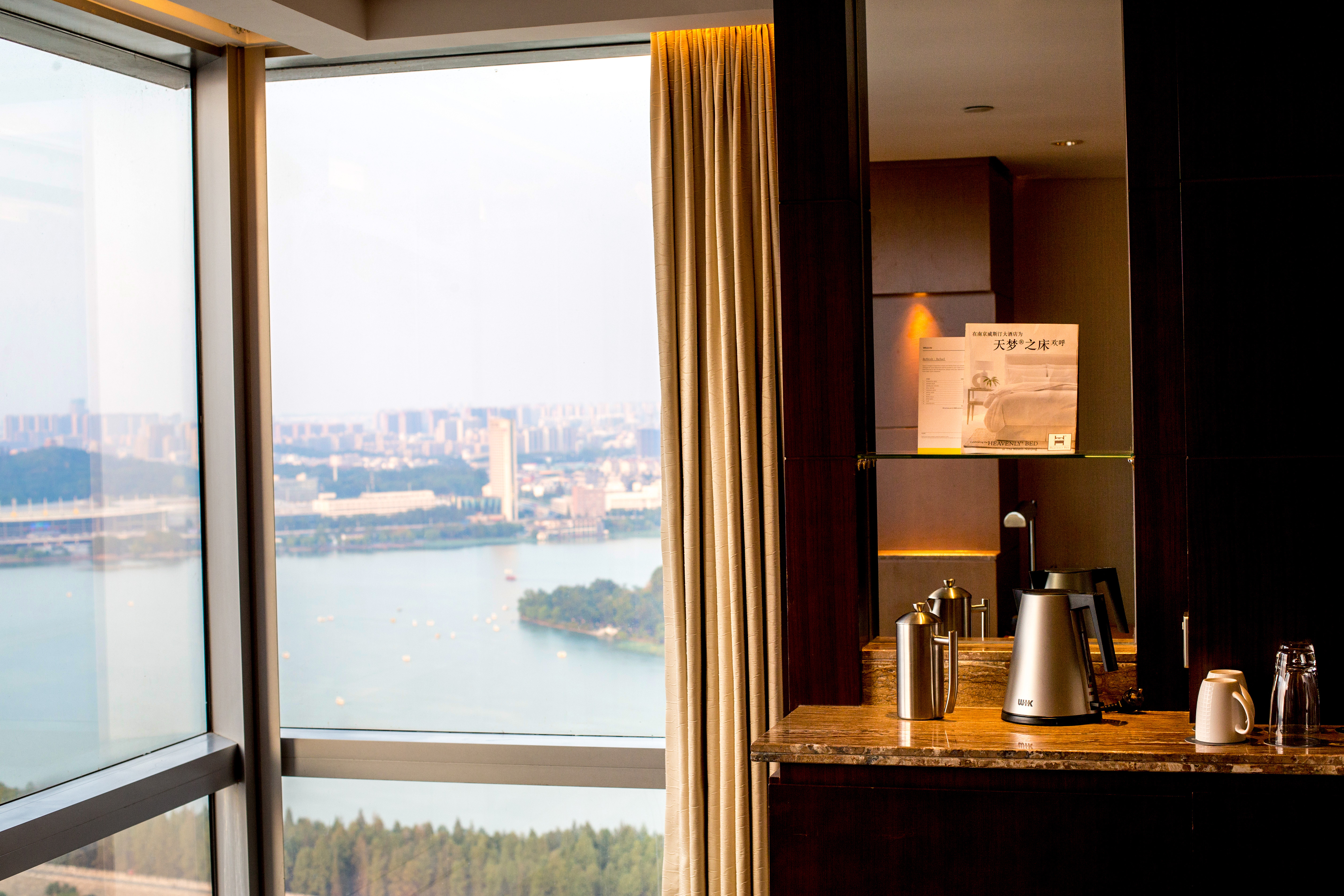 尊享更高楼层湖景大床房·享玄武湖紫金山美景