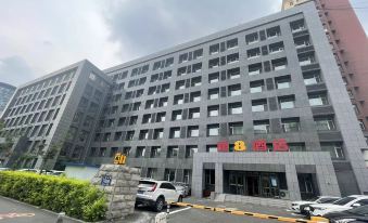 Super 8 Hotel (Changchun Satellite Plaza Fanrong Road Subway Station)