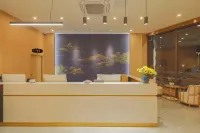 魯甸昊月大飯店