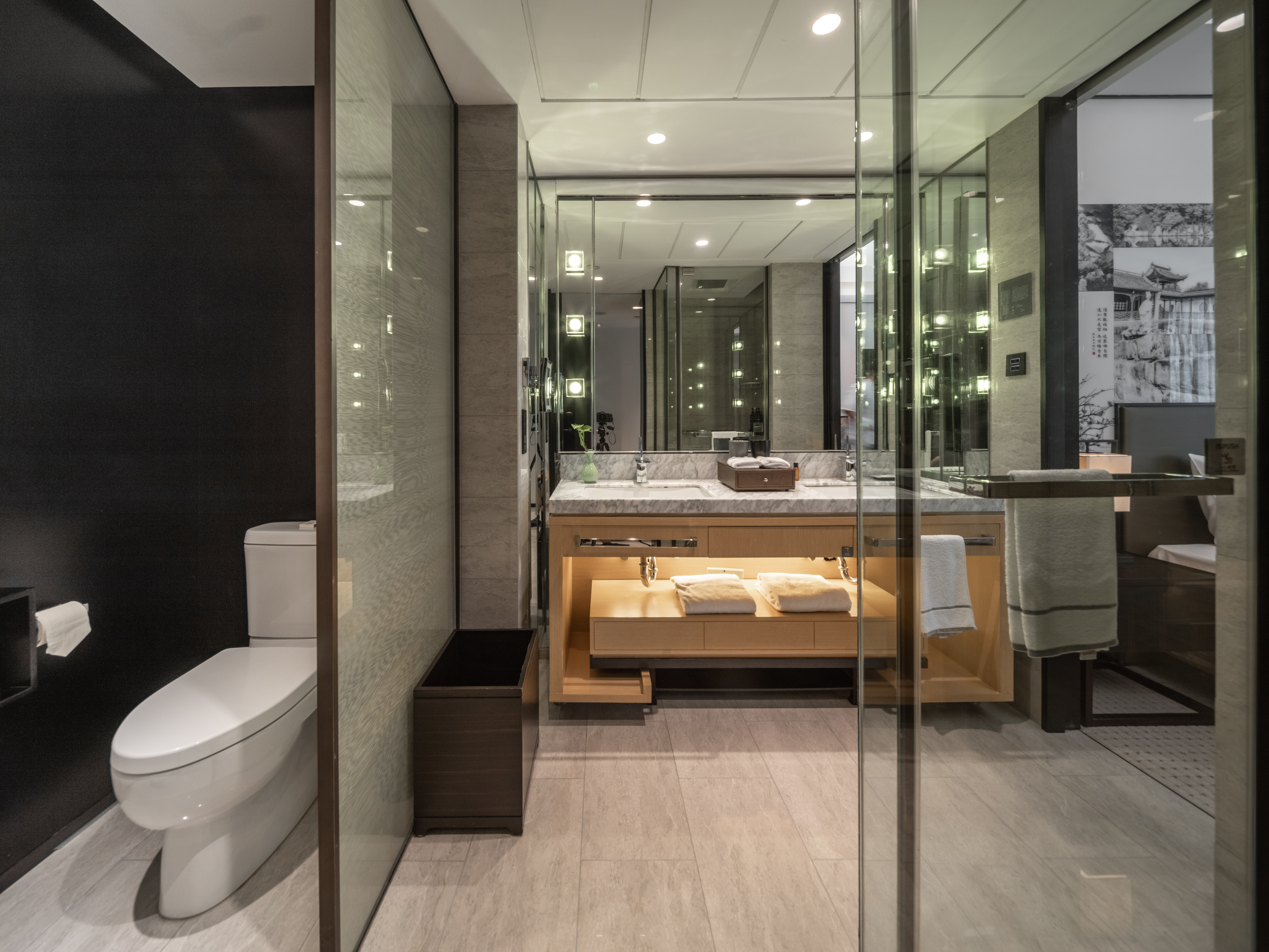 观山豪华双床房·