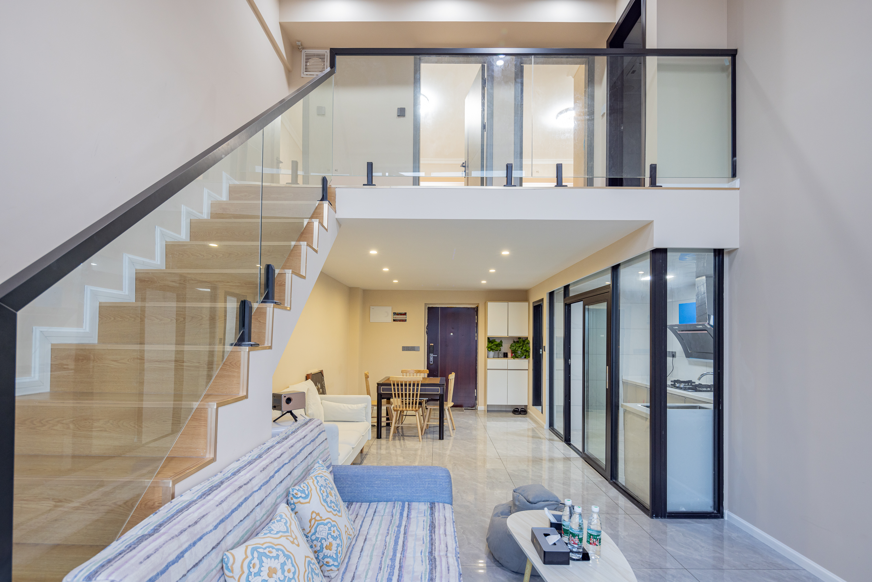 LOFT独立两居室∣客厅∣麻将∣厨房∣客厅∣两张独立住大床